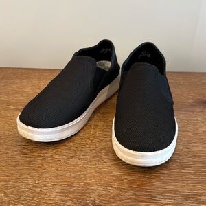 Olukai Ki'ihele'Ili black slip on shoes - 8